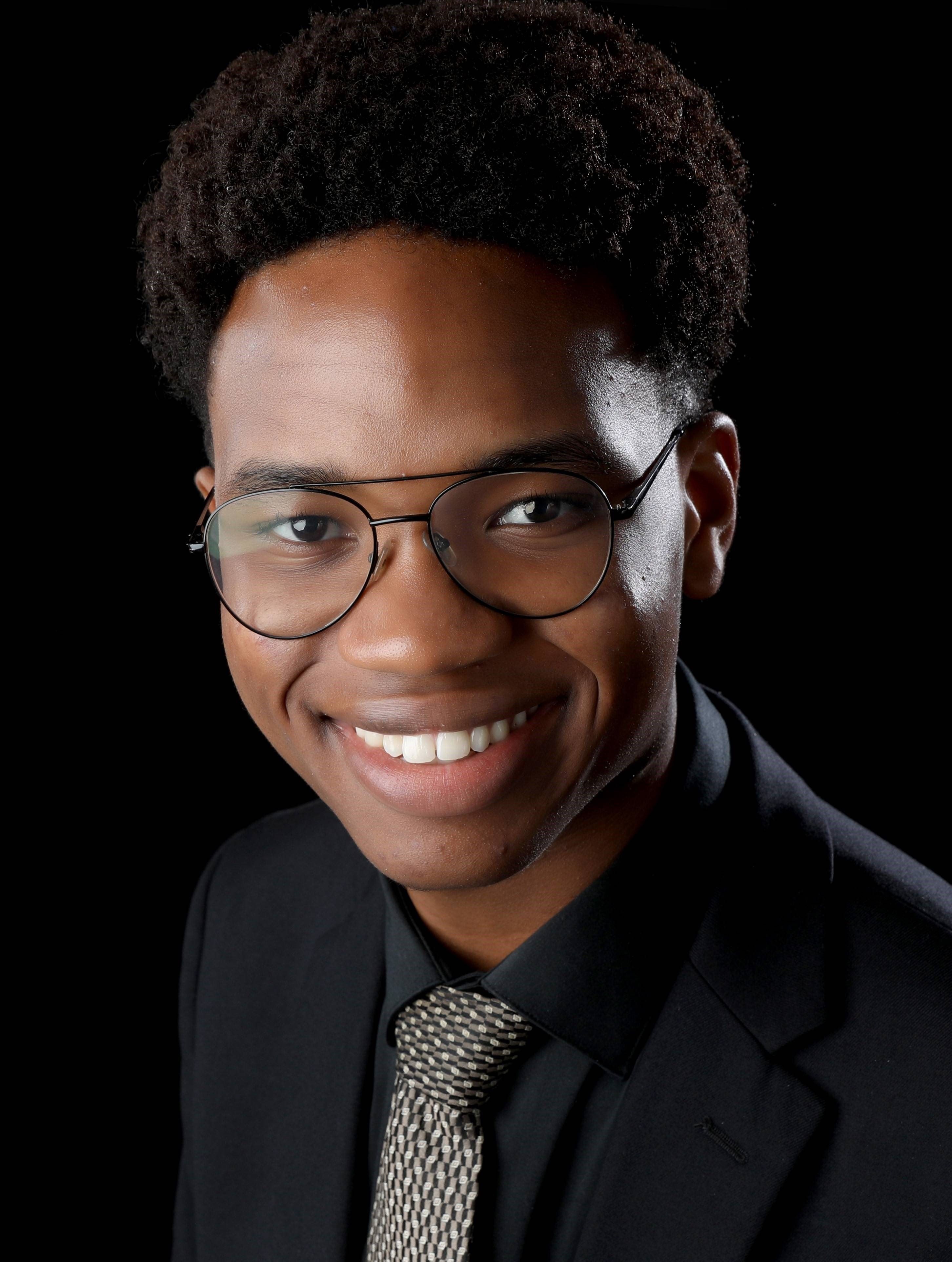 009A2339 Omari Gregory